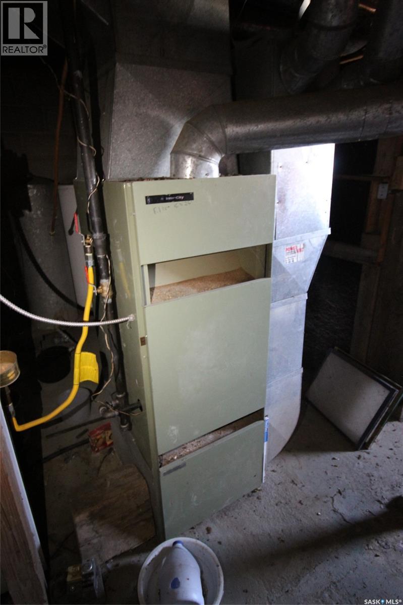 0 Railway Street E, Eastend, Saskatchewan  S0N 0T0 - Photo 14 - SK033572