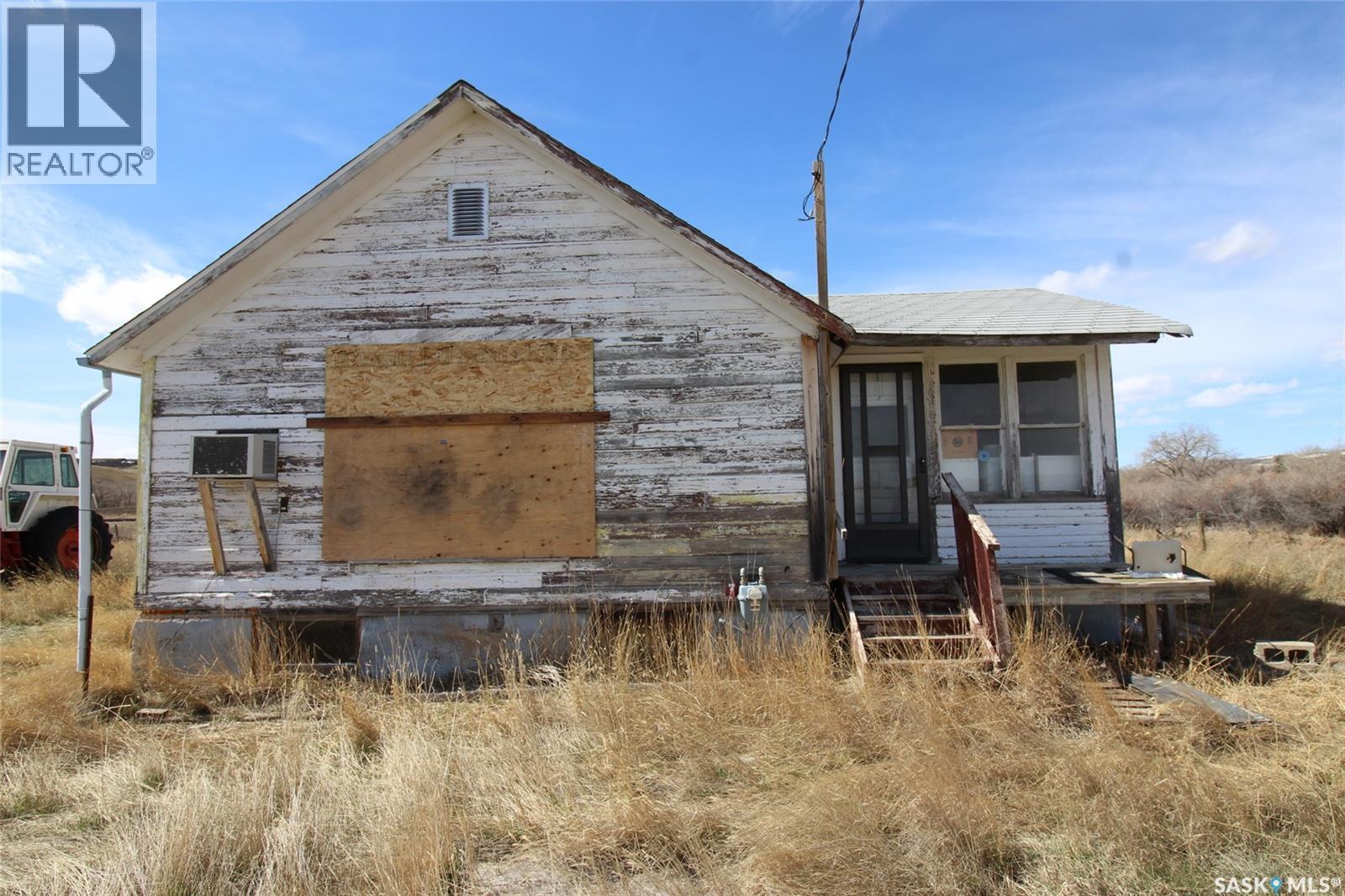 0 Railway Street E, Eastend, Saskatchewan  S0N 0T0 - Photo 17 - SK033572