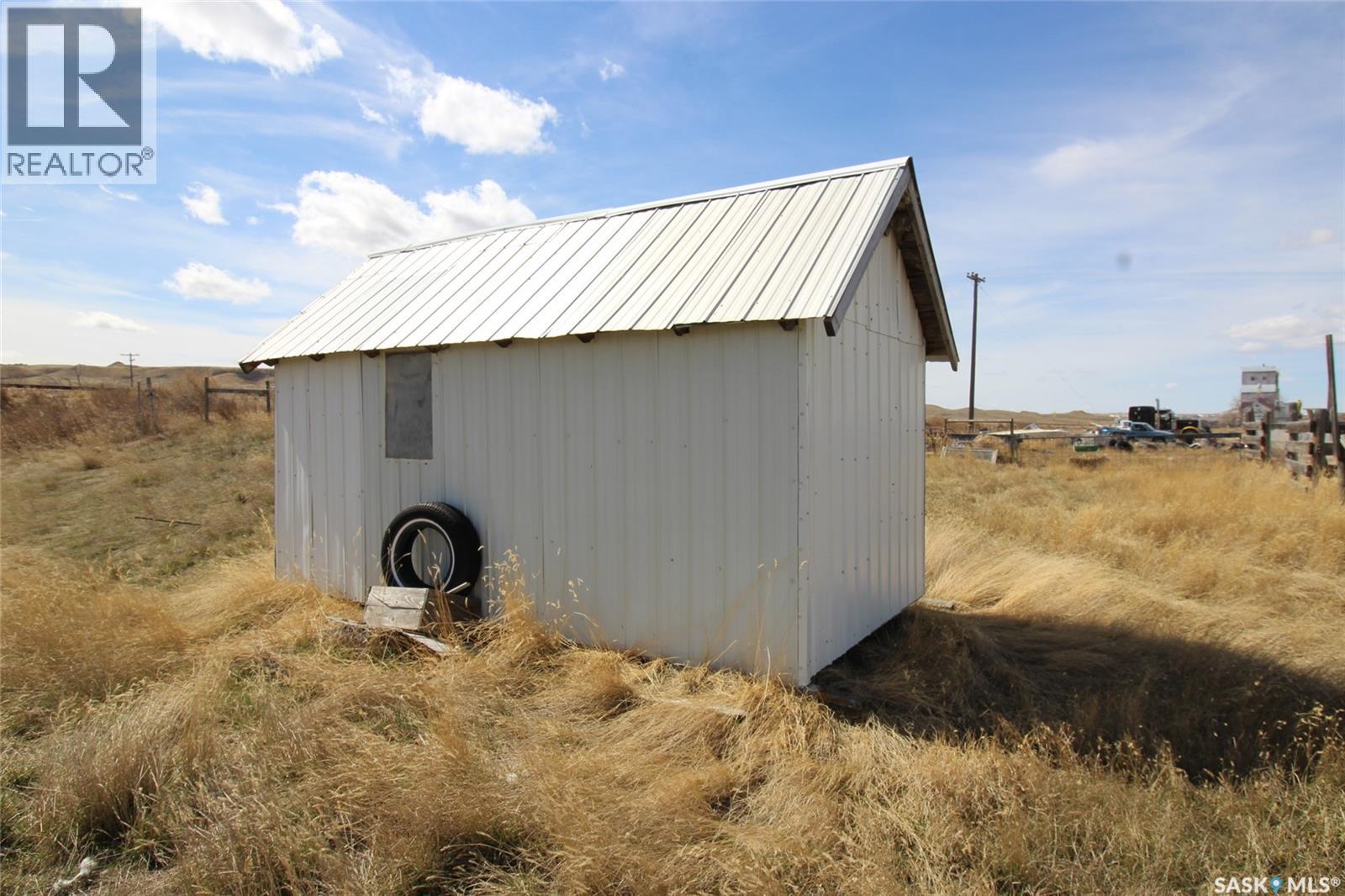 0 Railway Street E, Eastend, Saskatchewan  S0N 0T0 - Photo 24 - SK033572