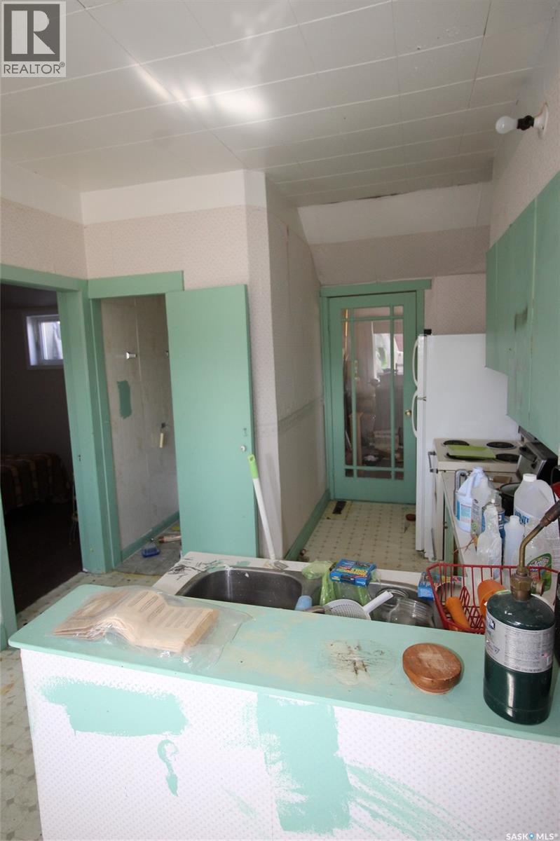 0 Railway Street E, Eastend, Saskatchewan  S0N 0T0 - Photo 4 - SK033572