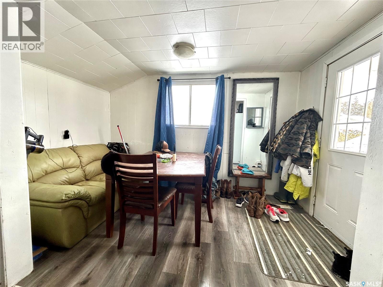 821 2nd Avenue E, Zenon Park, Saskatchewan  S0E 1W0 - Photo 12 - SK033568