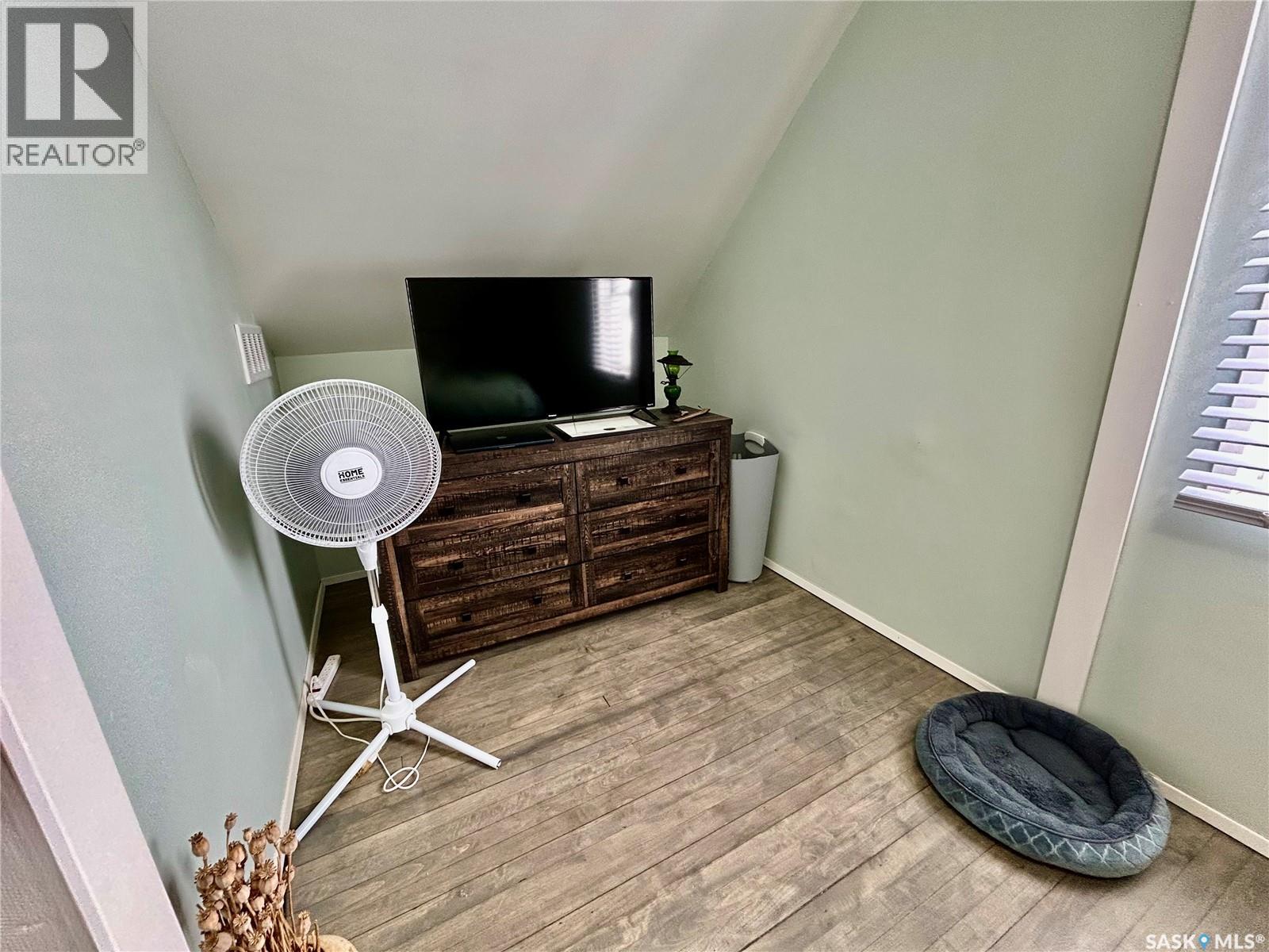 821 2nd Avenue E, Zenon Park, Saskatchewan  S0E 1W0 - Photo 15 - SK033568