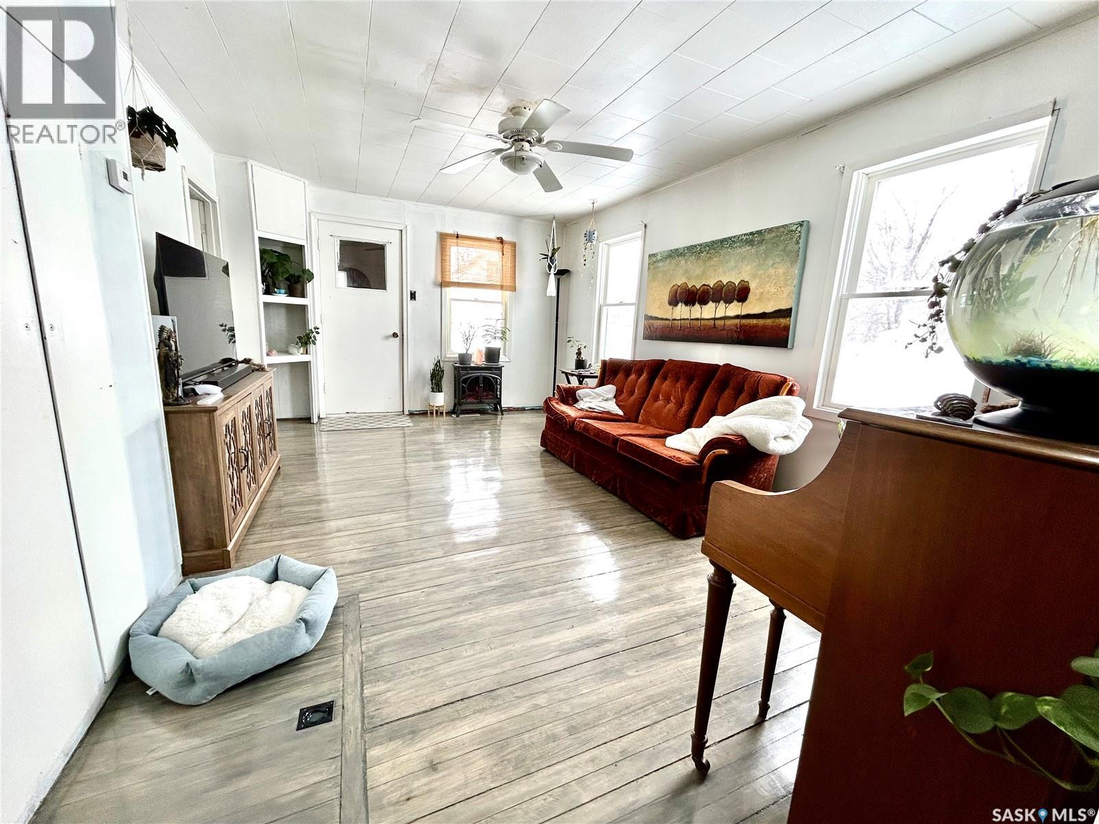 821 2nd Avenue E, Zenon Park, Saskatchewan  S0E 1W0 - Photo 7 - SK033568