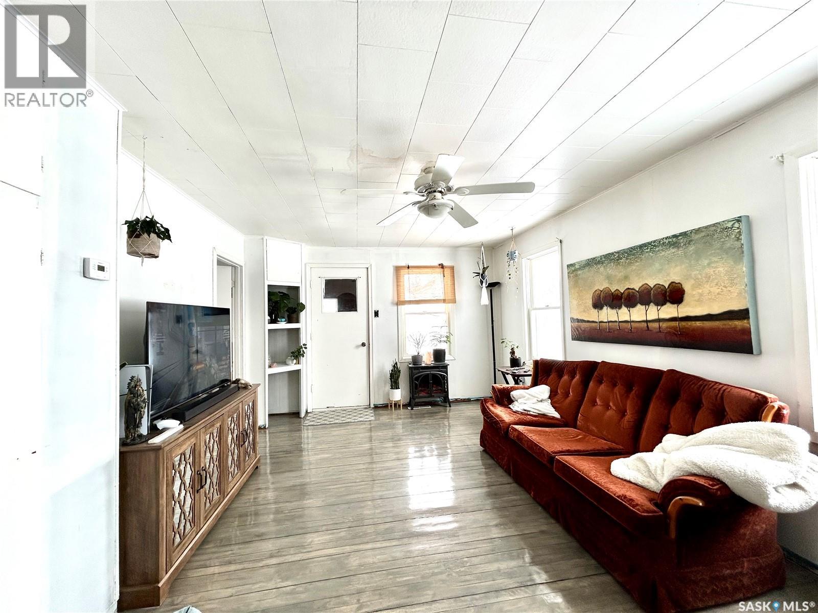 821 2nd Avenue E, Zenon Park, Saskatchewan  S0E 1W0 - Photo 8 - SK033568