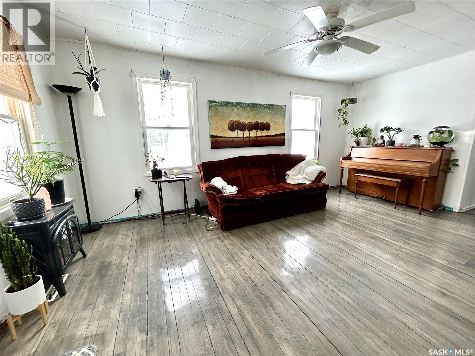 821 2nd Avenue E, Zenon Park, Saskatchewan  S0E 1W0 - Photo 9 - SK033568