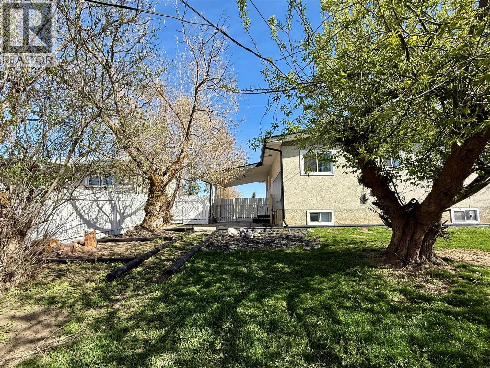 313 11th Street S, Cranbrook, British Columbia  V1C 1V1 - Photo 7 - 10379437