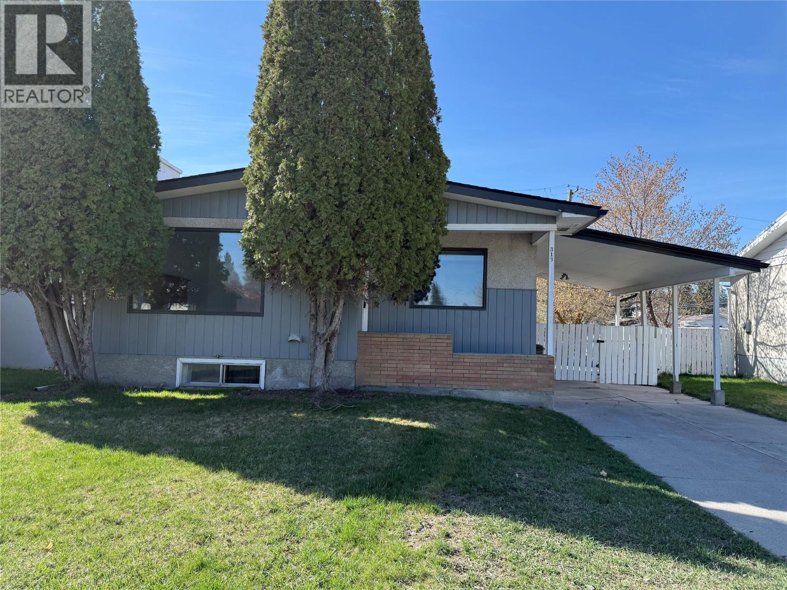 313 11th Street S, Cranbrook, British Columbia  V1C 1V1 - Photo 1 - 10379437