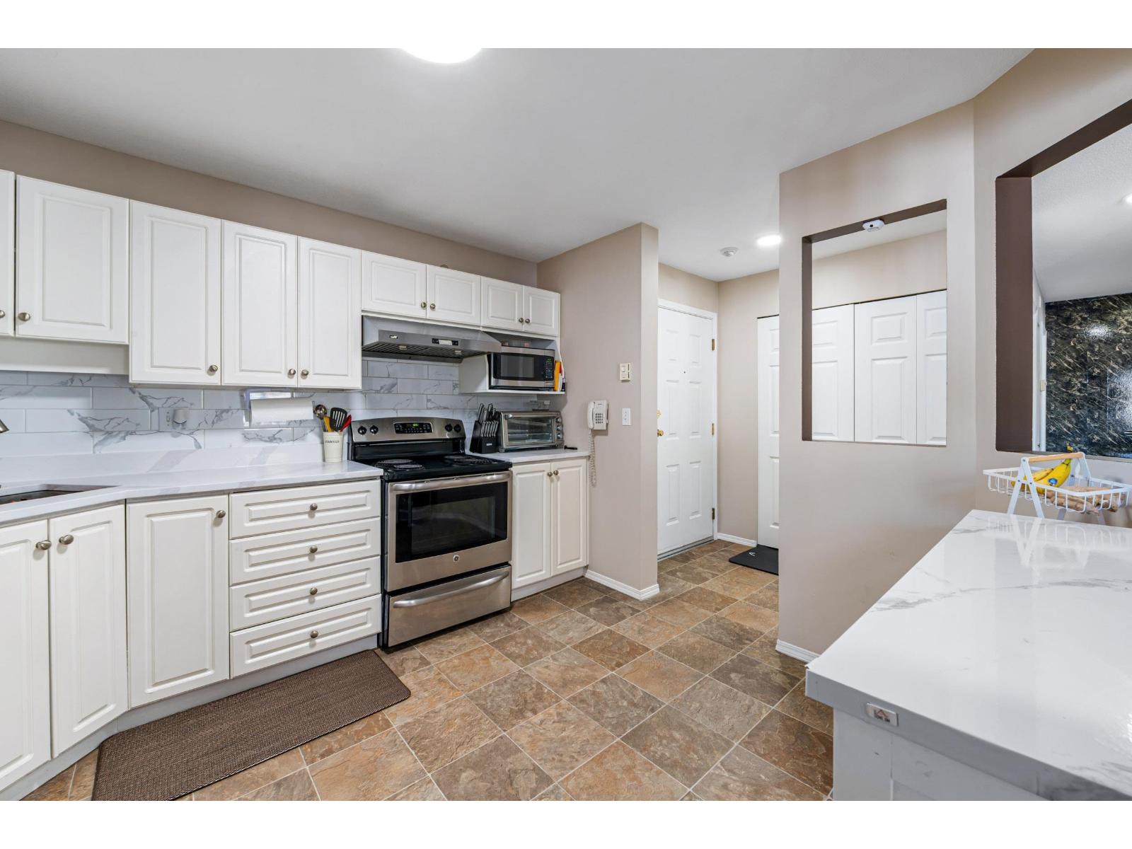 211 31831 Peardonville Road, Abbotsford, British Columbia  V2T 1L5 - Photo 12 - R3113882