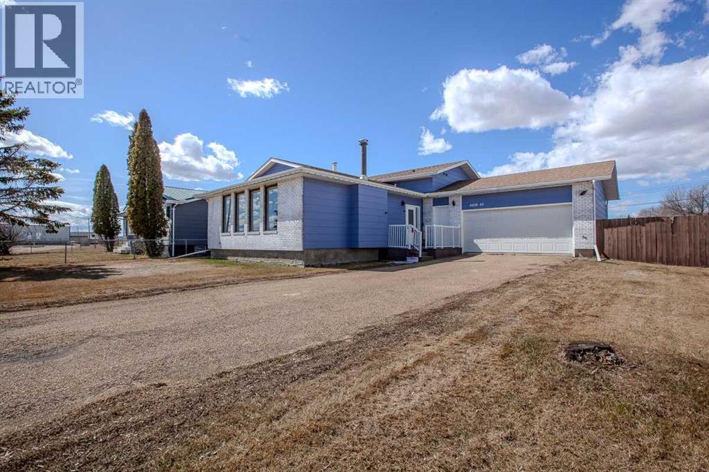 4408 45 Street, Mayerthorpe, Alberta  T0E 1N0 - Photo 2 - A2303696