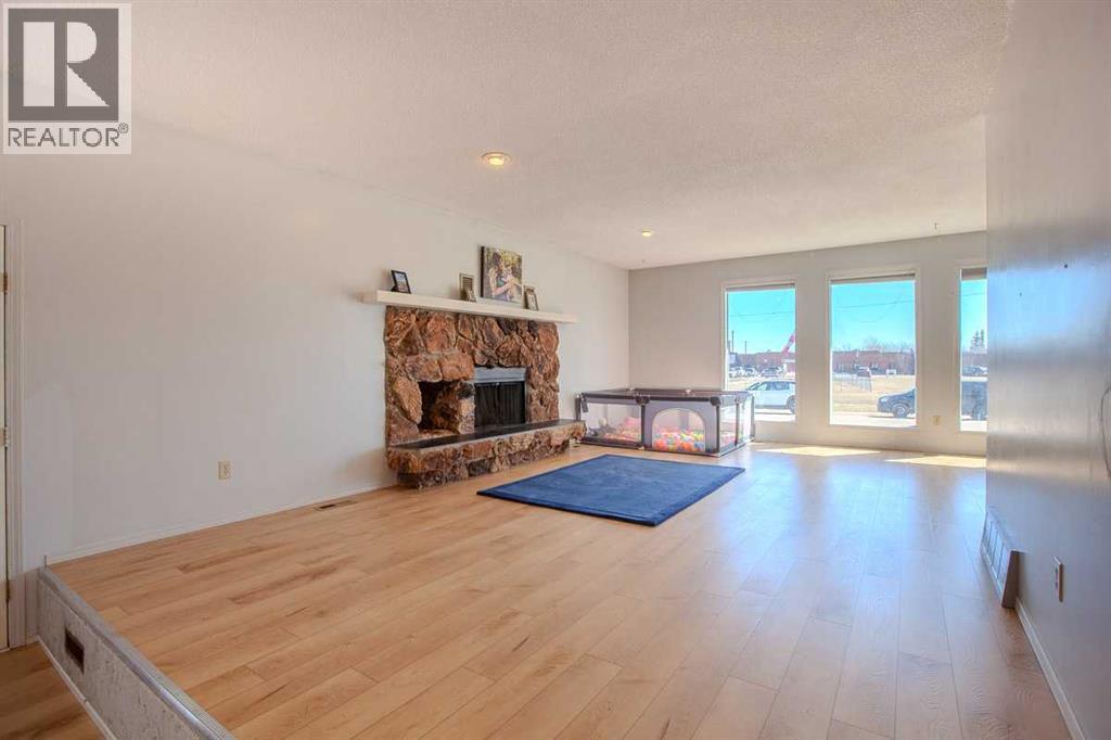 4408 45 Street, Mayerthorpe, Alberta  T0E 1N0 - Photo 3 - A2303696