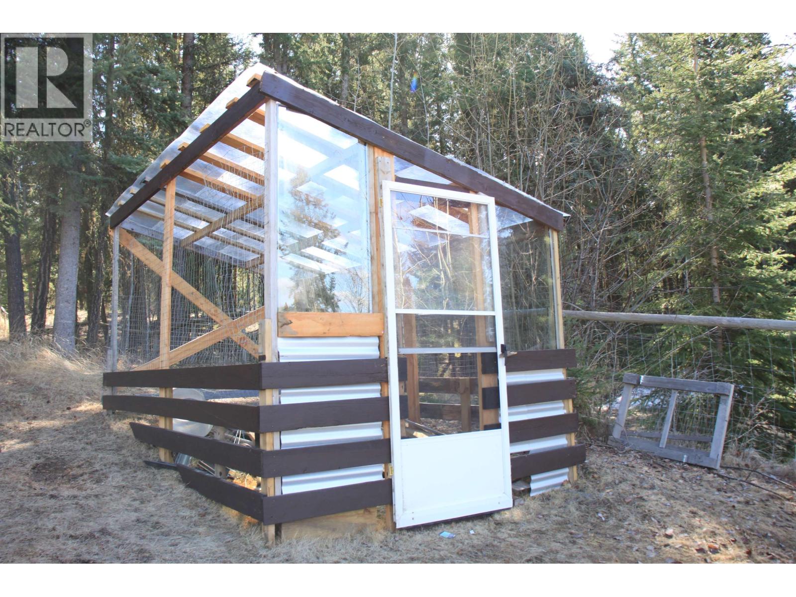 6332 Mulligan Drive, 100 Mile House, British Columbia  V0K 2E3 - Photo 26 - R3113861