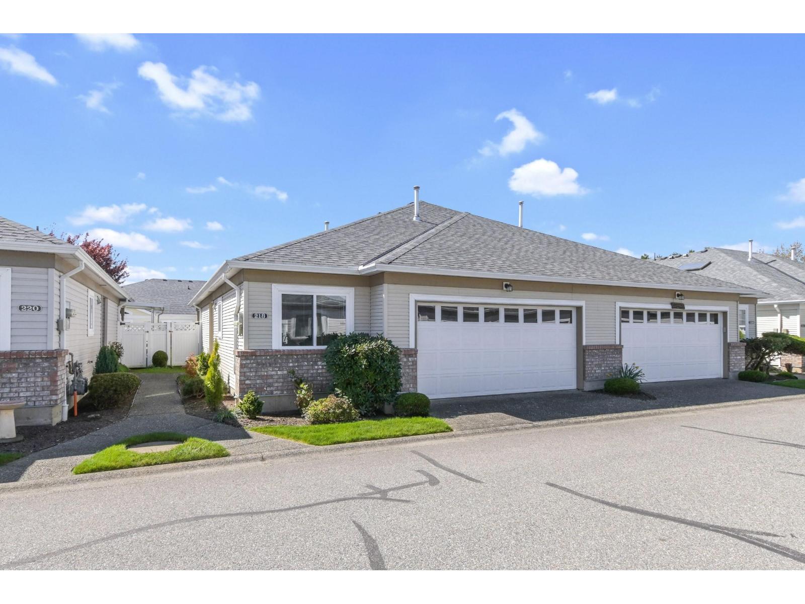 218 8485 Young Road, Chilliwack Proper South, Chilliwack, British Columbia  V2P 7Y7 - Photo 2 - R3114122