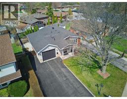 157 HOOVER Crescent, Hamilton, Ontario