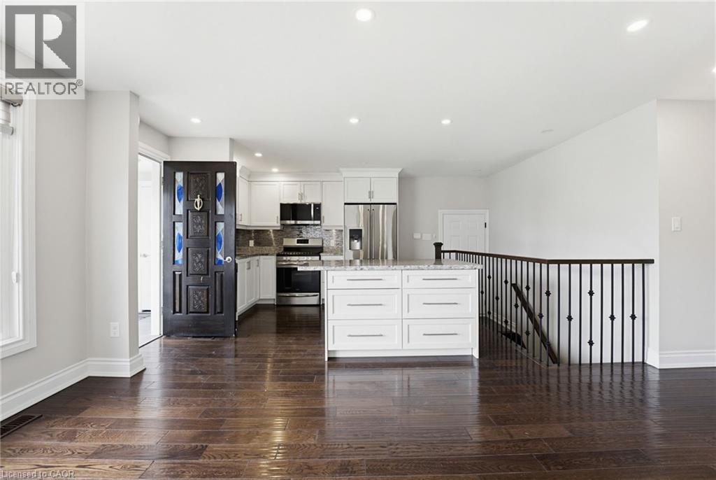 157 Hoover Crescent, Hamilton, Ontario  L9A 3H2 - Photo 12 - 40821617