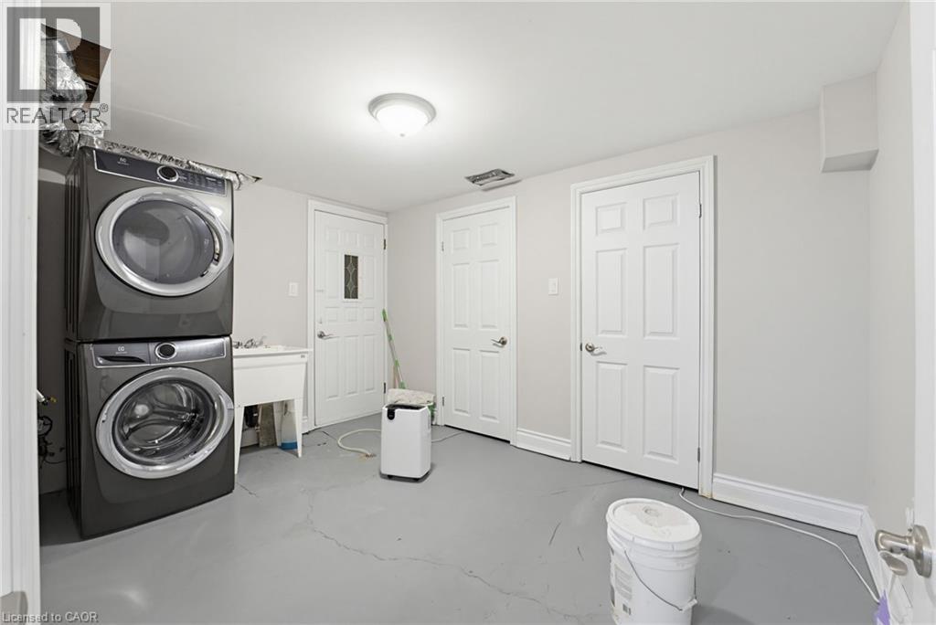 157 Hoover Crescent, Hamilton, Ontario  L9A 3H2 - Photo 32 - 40821617