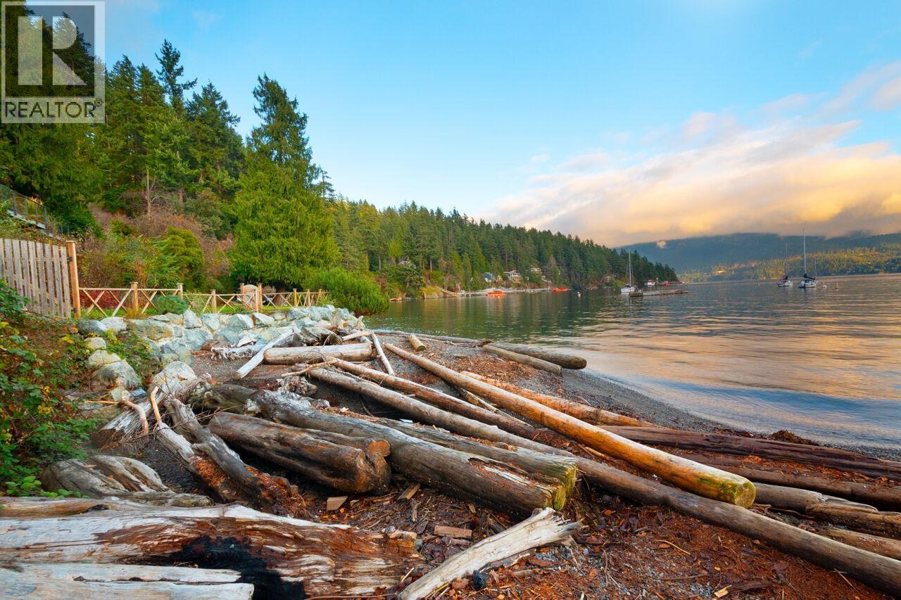 433 Senator Place, Bowen Island, British Columbia  V0N 1G1 - Photo 11 - R3113791