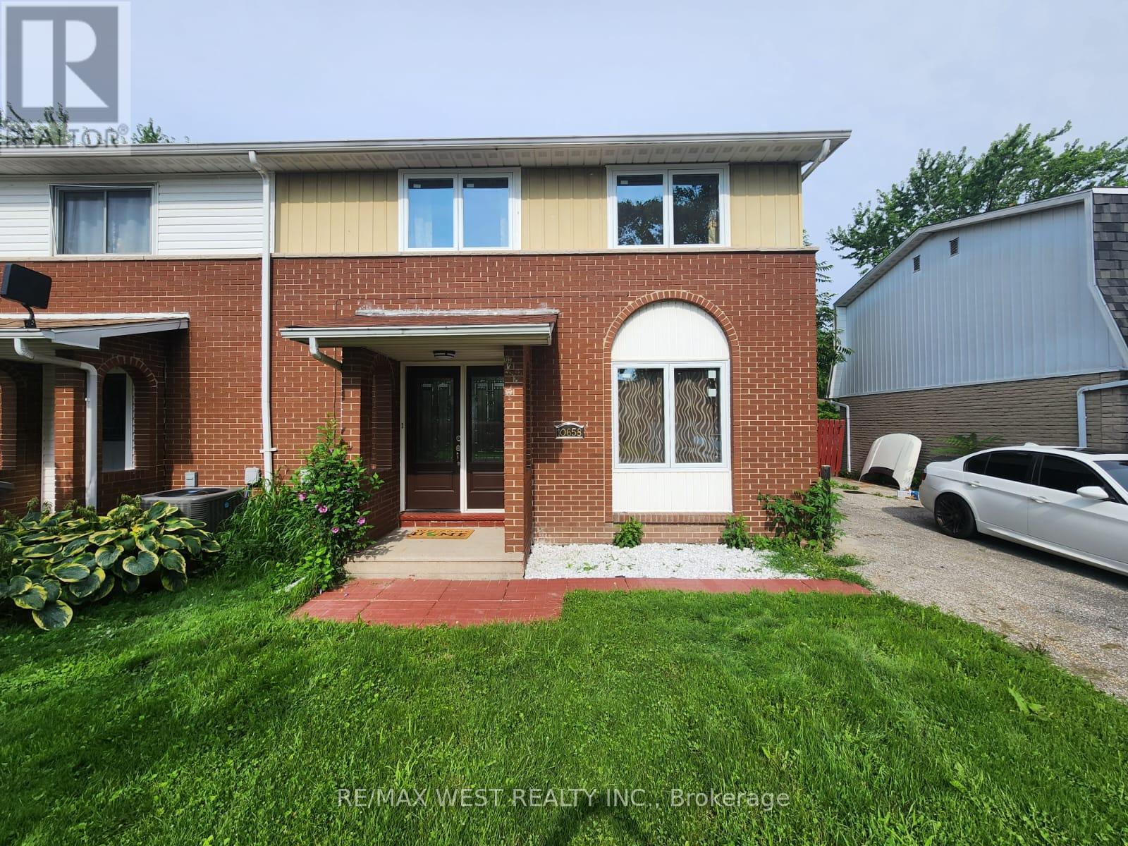 10658 Atwater Crescent, Windsor, Ontario  N8R 1N6 - Photo 2 - X13026880