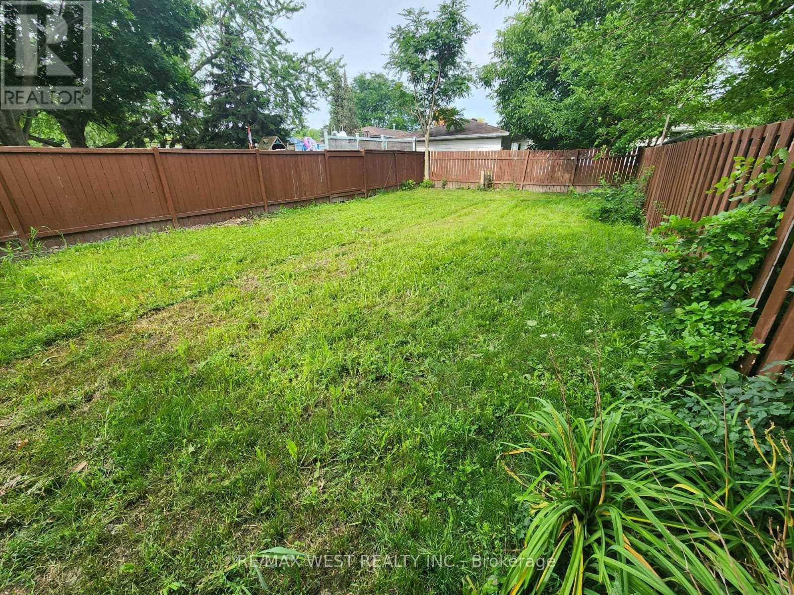 10658 Atwater Crescent, Windsor, Ontario  N8R 1N6 - Photo 35 - X13026880