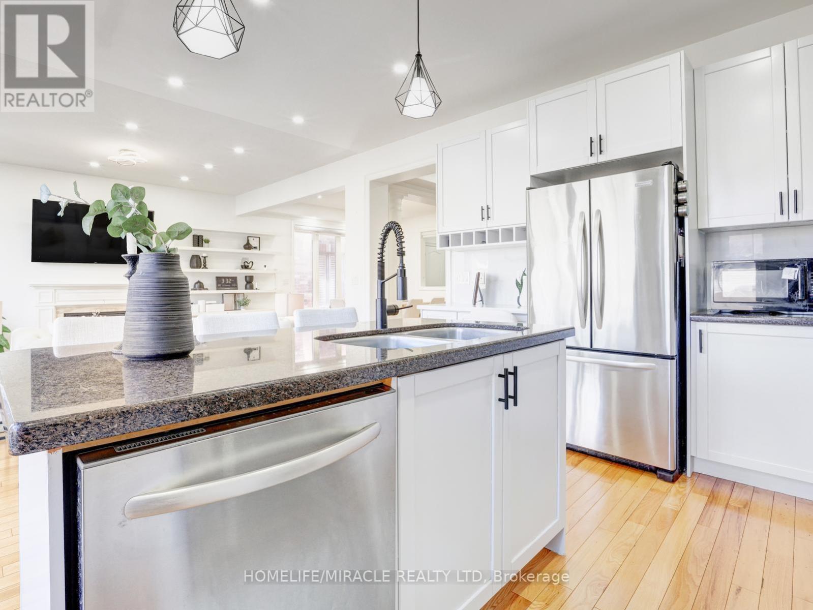 584 Pinery Trail, Waterloo, Ontario  N2V 2Y3 - Photo 17 - X13026904