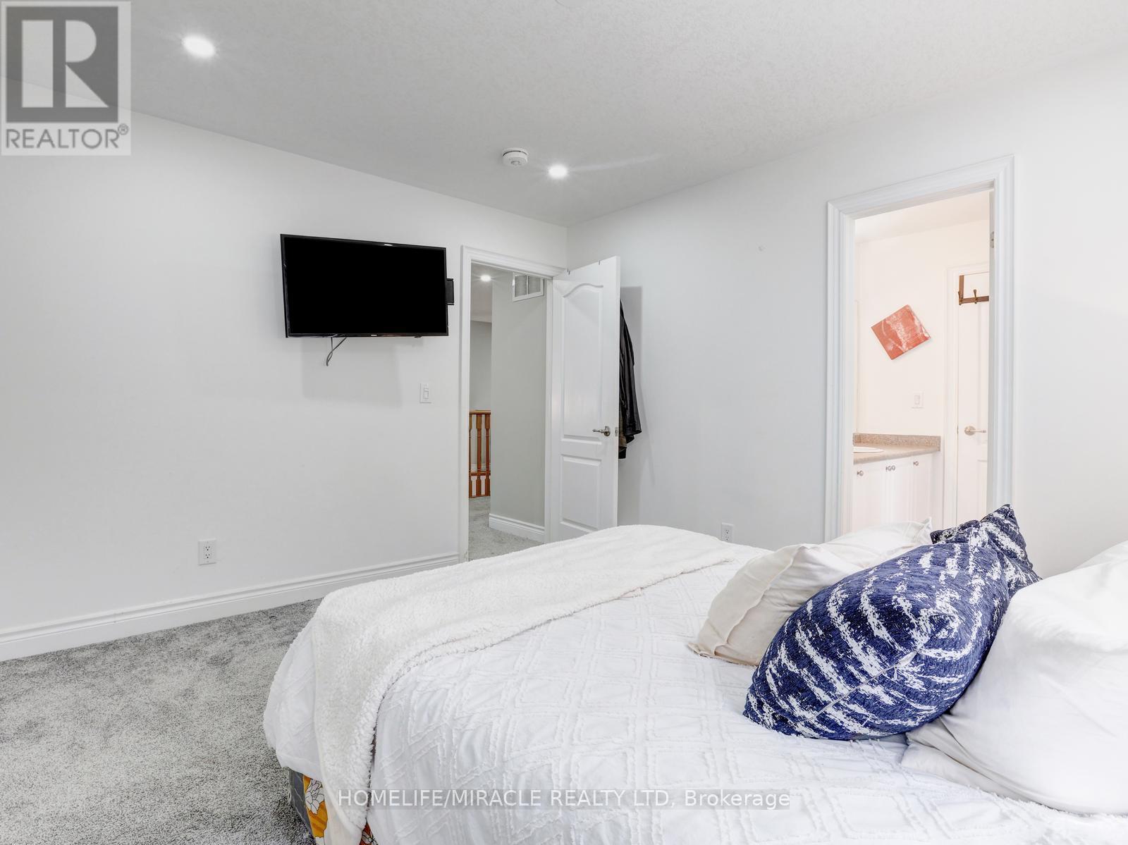 584 Pinery Trail, Waterloo, Ontario  N2V 2Y3 - Photo 30 - X13026904