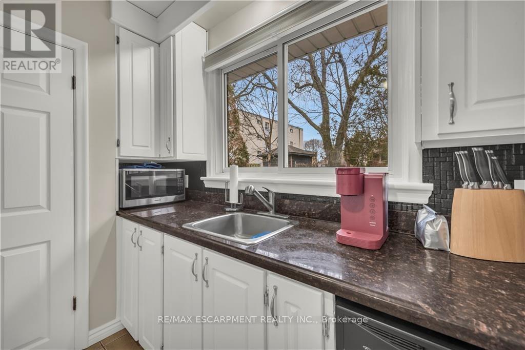 39 Bland Avenue, Hamilton, Ontario  L8G 3R2 - Photo 5 - X13026924