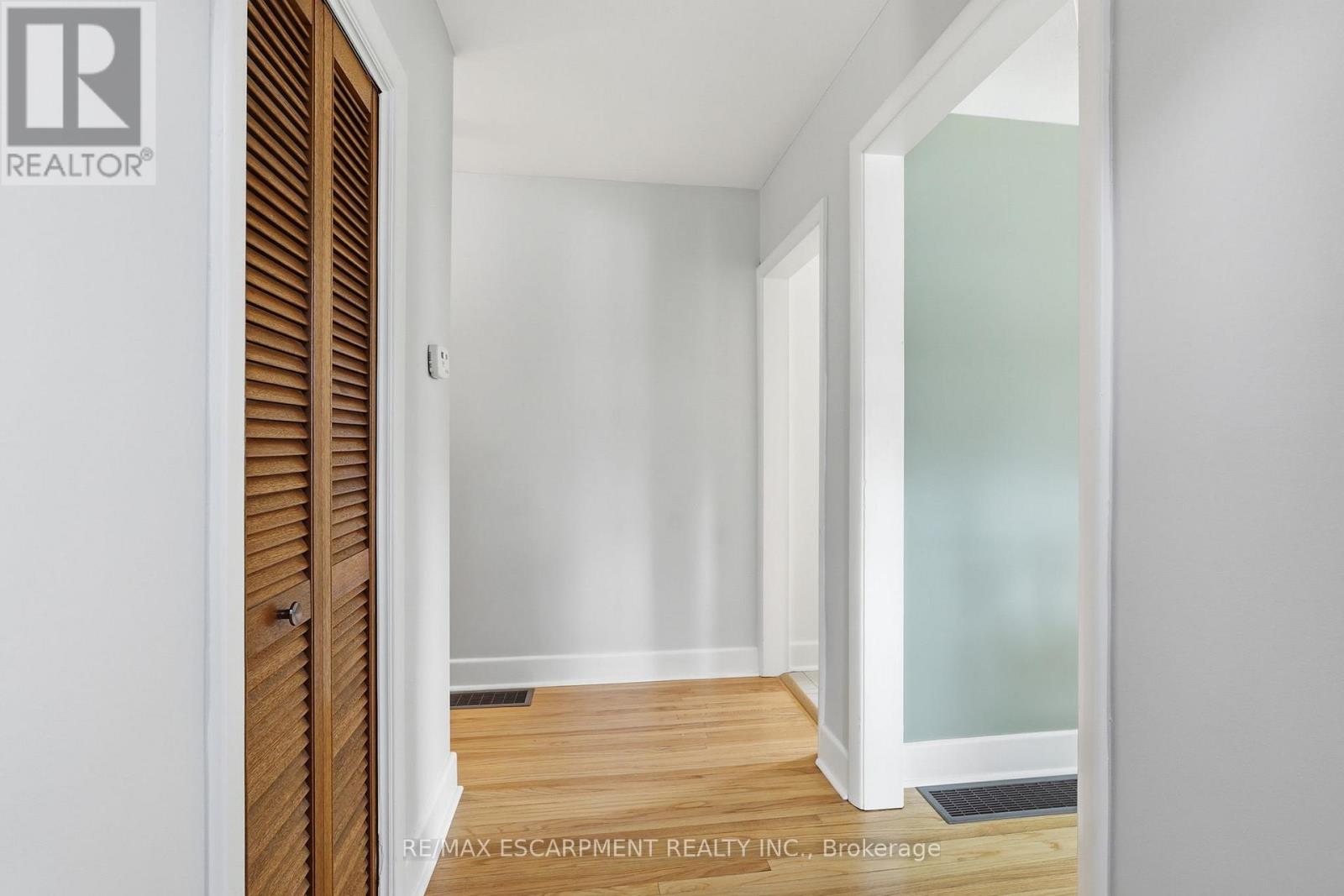 30 West 22nd Street, Hamilton, Ontario  L9C 4N3 - Photo 12 - X13027008