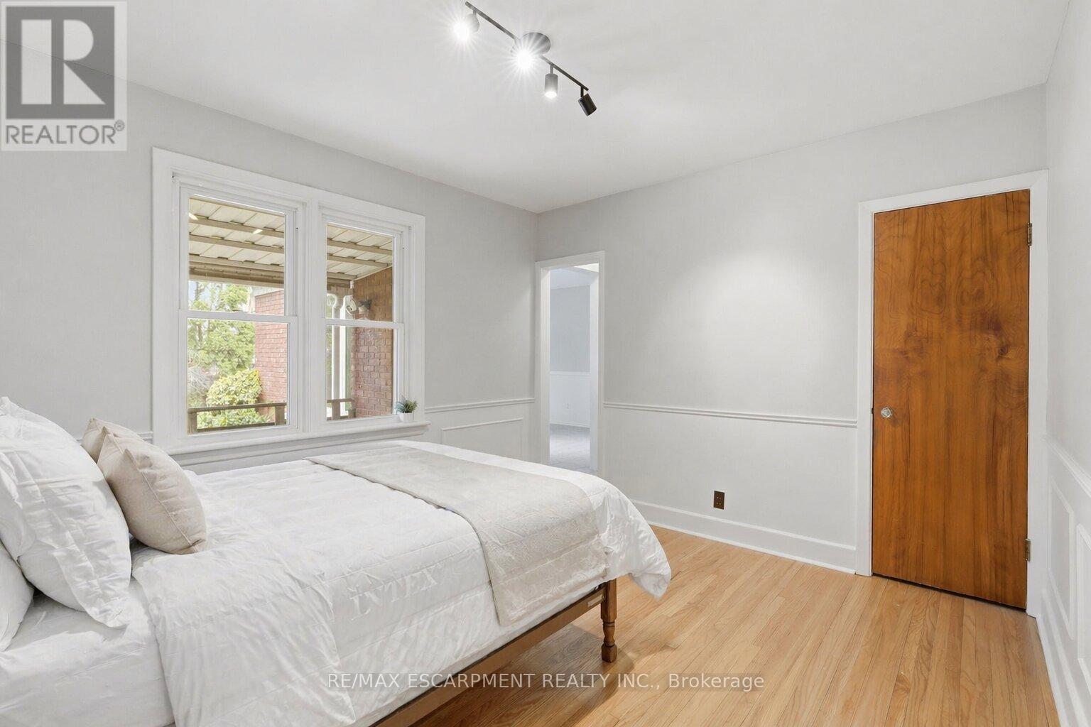 30 West 22nd Street, Hamilton, Ontario  L9C 4N3 - Photo 18 - X13027008