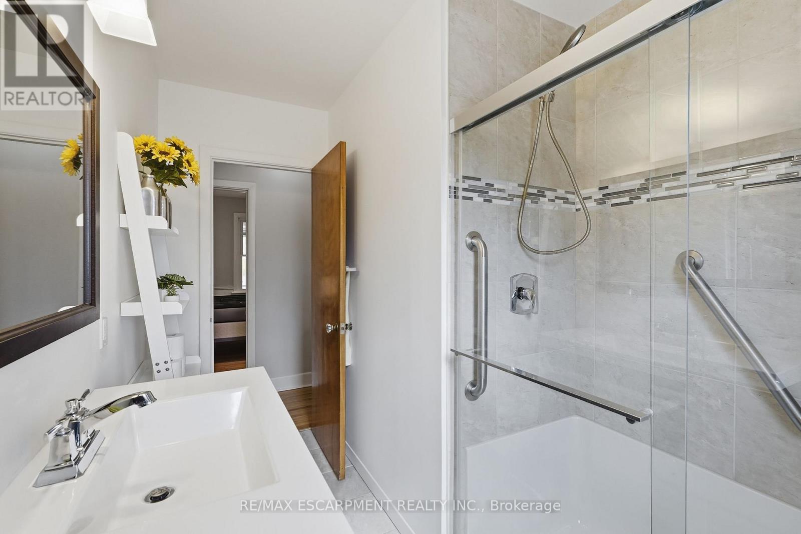 30 West 22nd Street, Hamilton, Ontario  L9C 4N3 - Photo 25 - X13027008