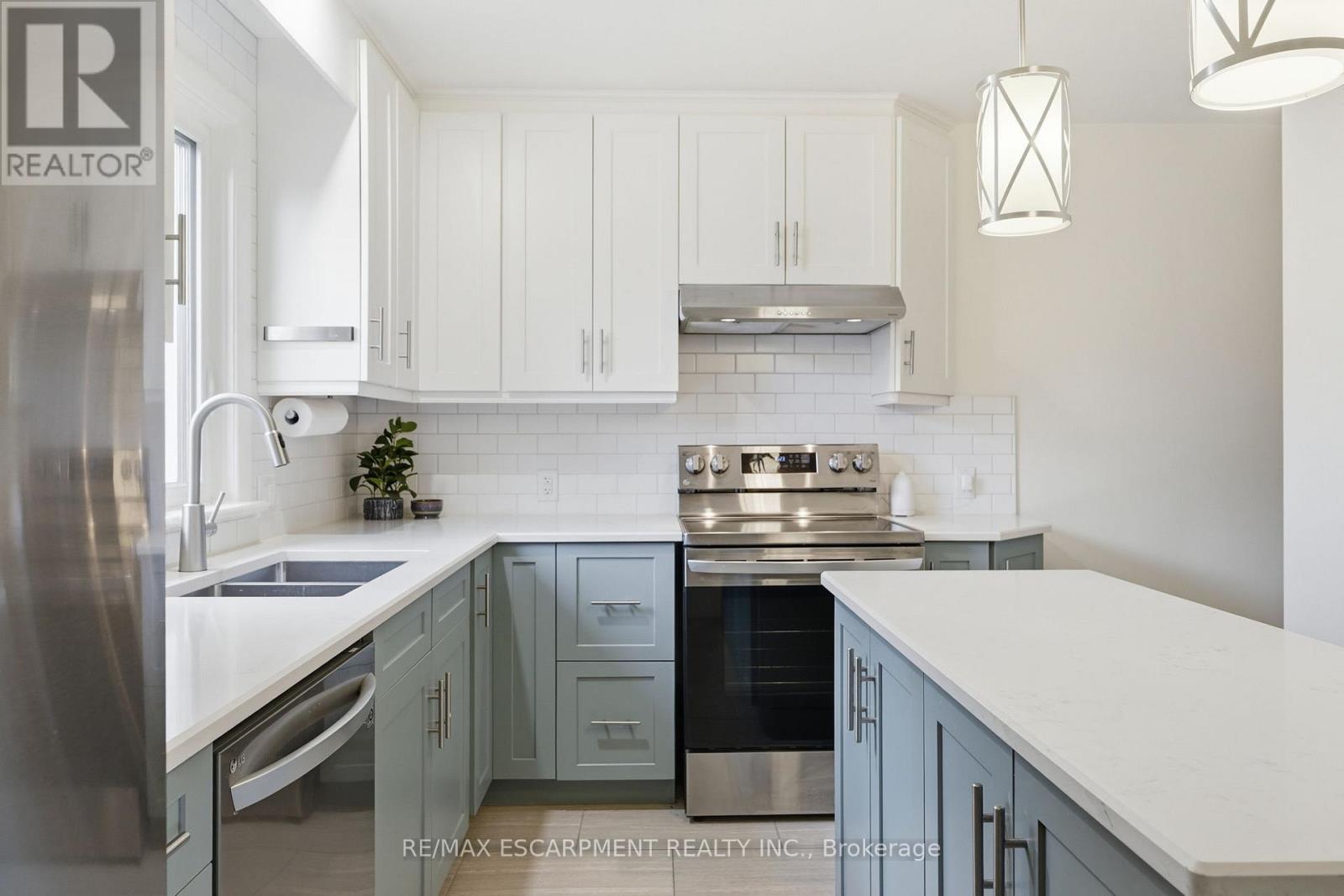 30 West 22nd Street, Hamilton, Ontario  L9C 4N3 - Photo 6 - X13027008