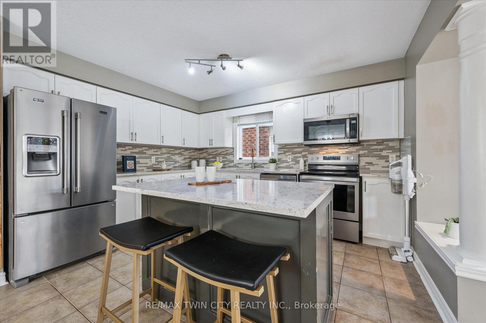 62 Hilltop Road, Guelph, Ontario  N1E 7L5 - Photo 10 - X13027046