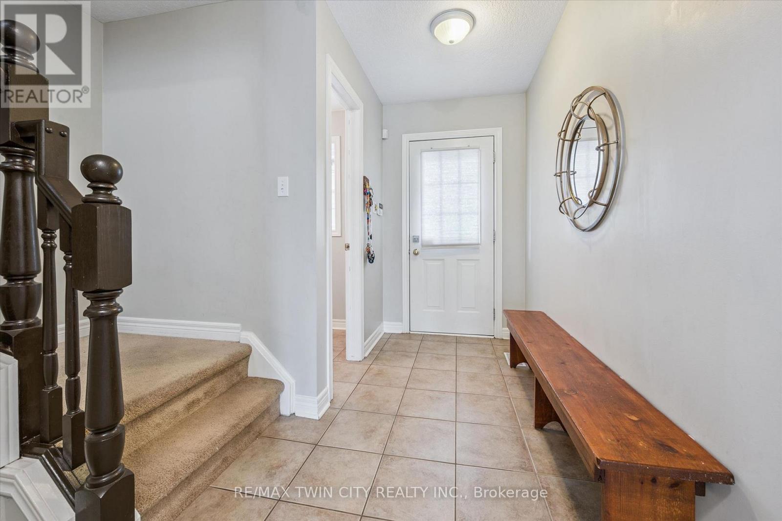 62 Hilltop Road, Guelph, Ontario  N1E 7L5 - Photo 4 - X13027046