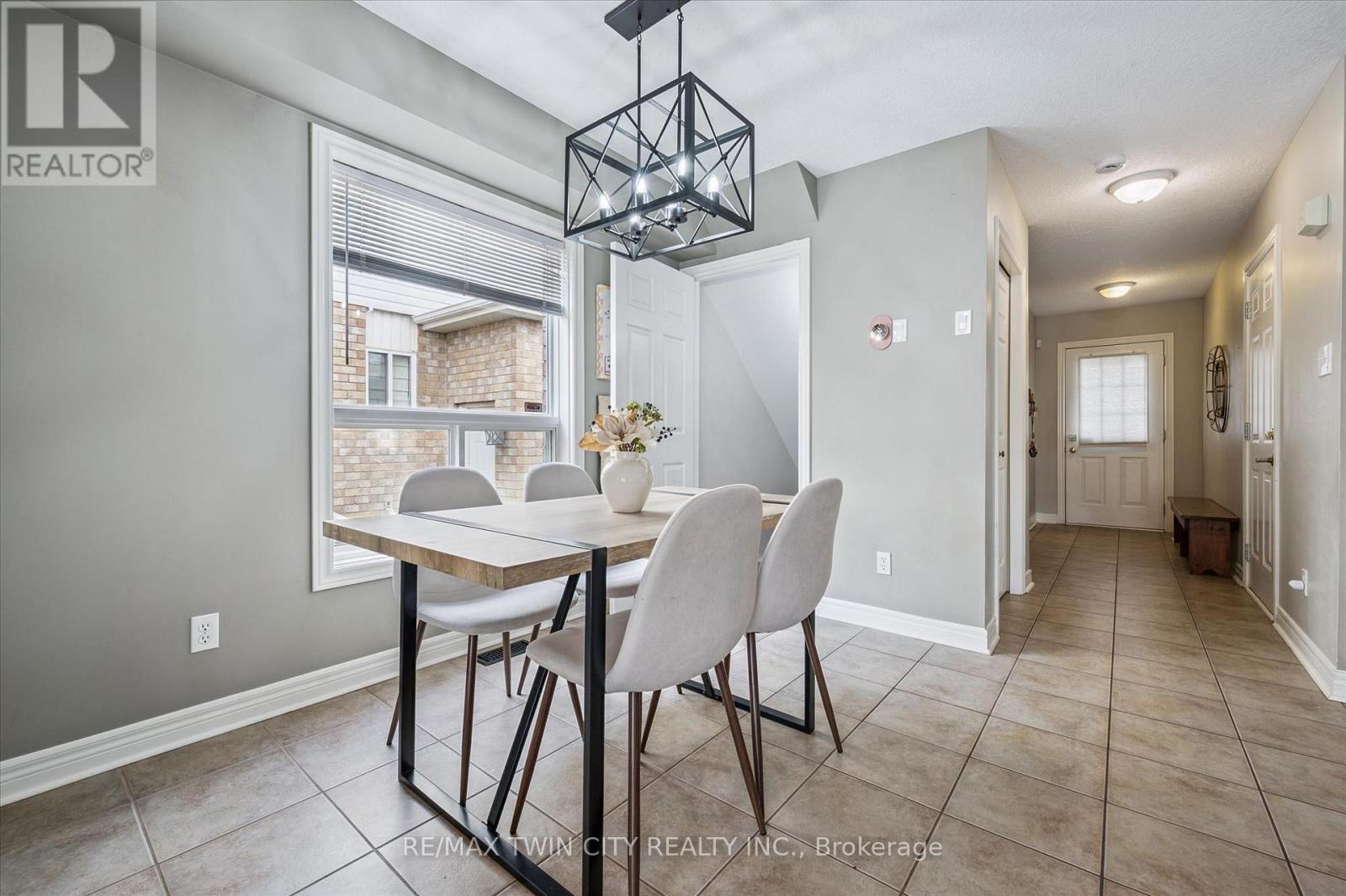 62 Hilltop Road, Guelph, Ontario  N1E 7L5 - Photo 8 - X13027046