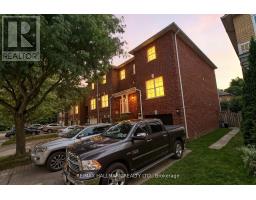 568 LEGRESLEY LANE, Newmarket, Ontario