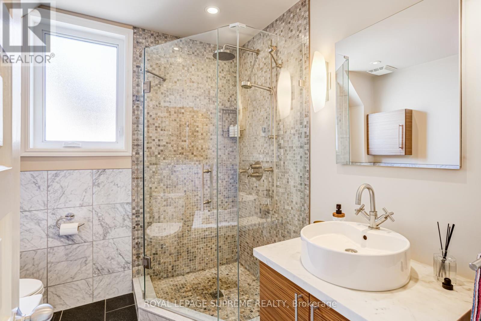 589 Gladstone Avenue, Toronto, Ontario  M6H 3J3 - Photo 34 - W13025638