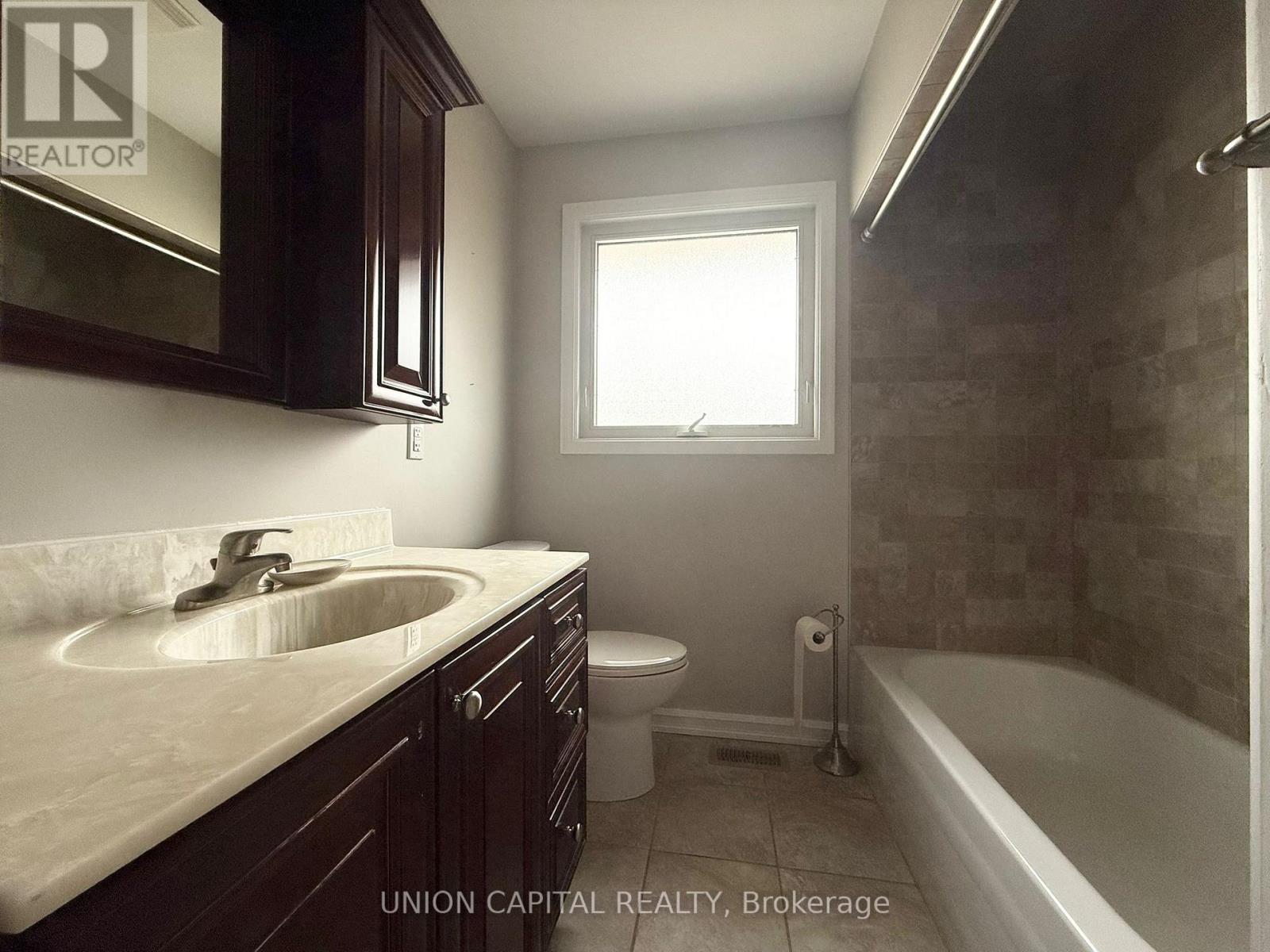 Main - 564 Central Park Boulevard N, Oshawa, Ontario  L1G 6A4 - Photo 16 - E13023220