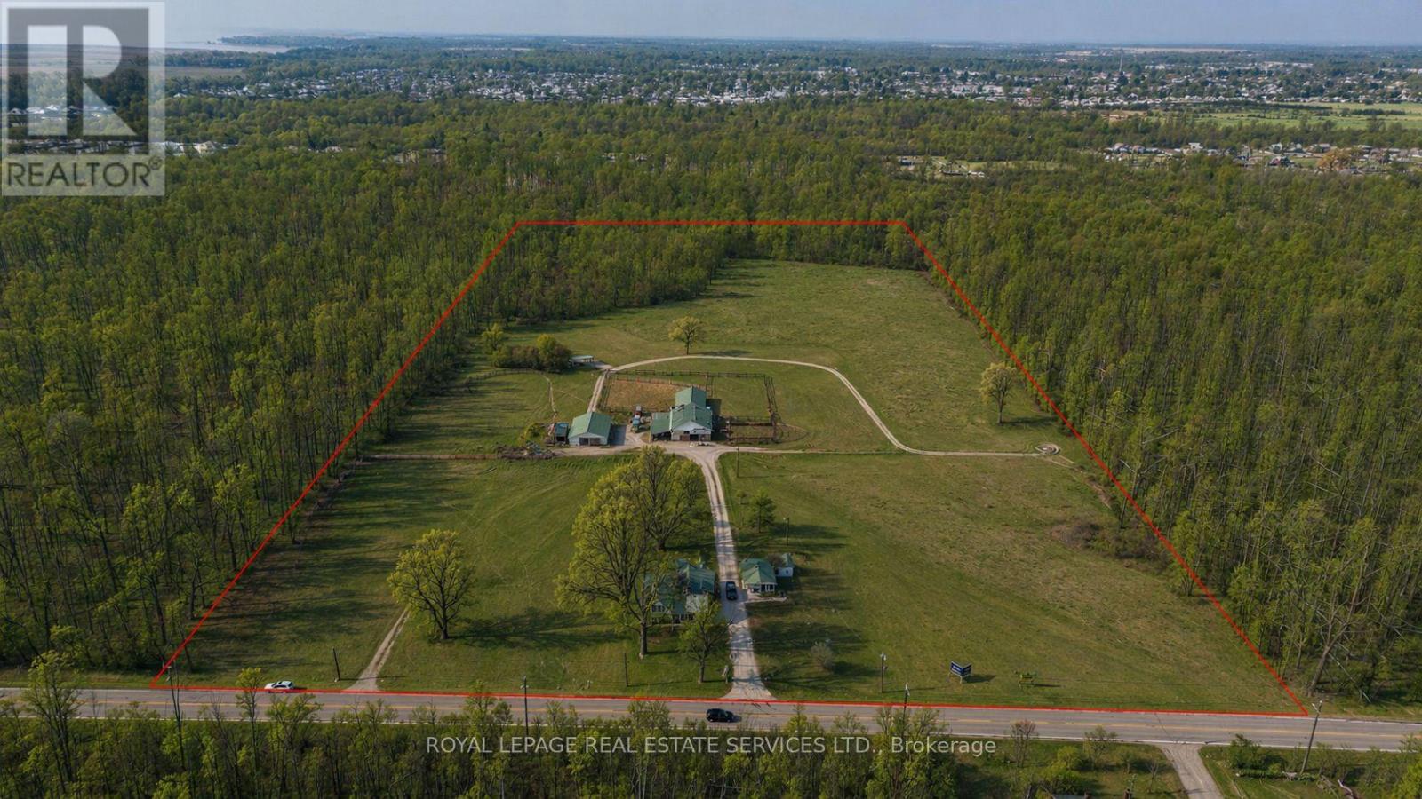 613 Helena Street, Fort Erie, Ontario  L2A 4K2 - Photo 4 - X12754040