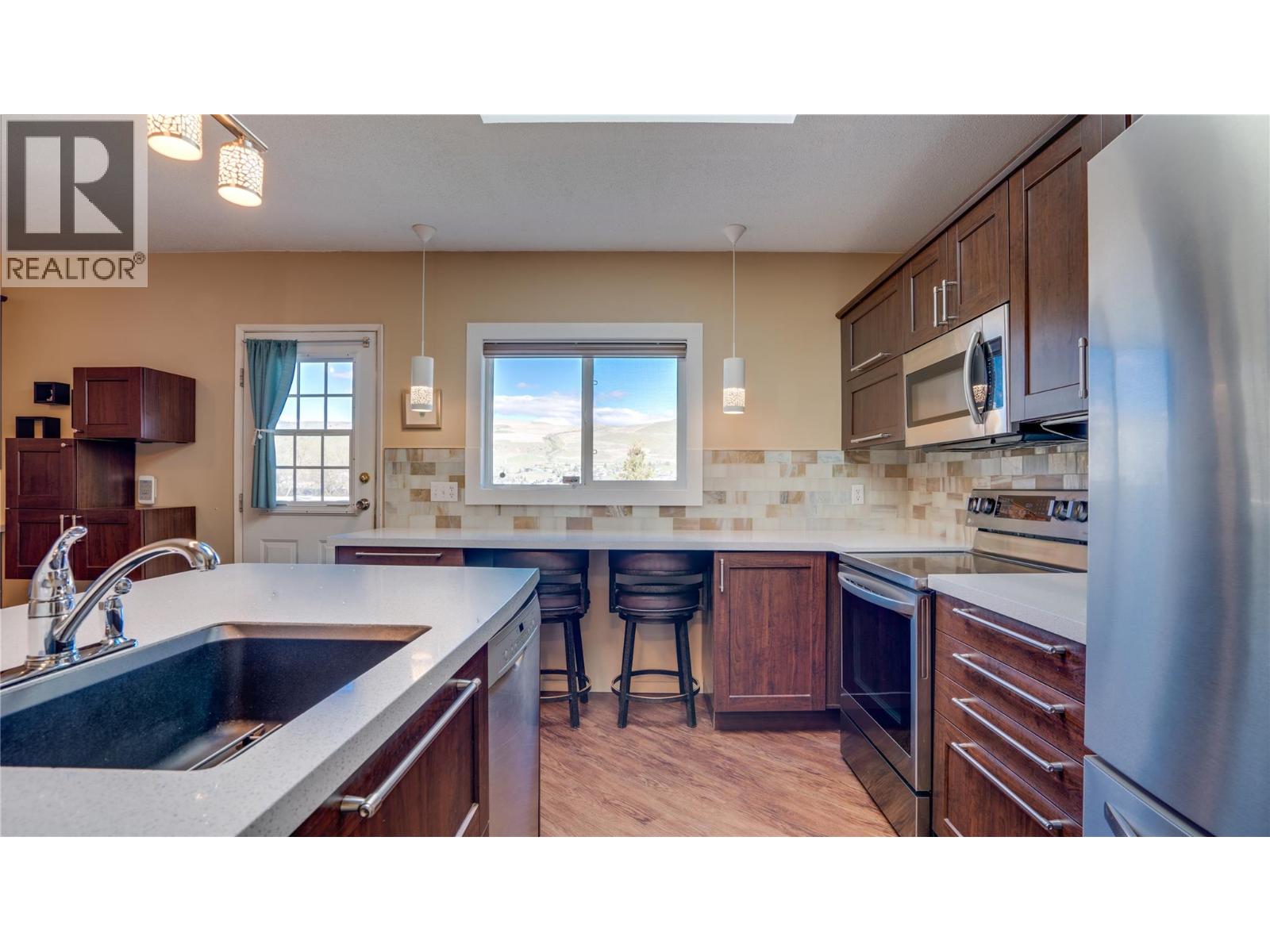 7595 Klinger Road, Vernon, British Columbia  V1H 1H4 - Photo 11 - 10383950