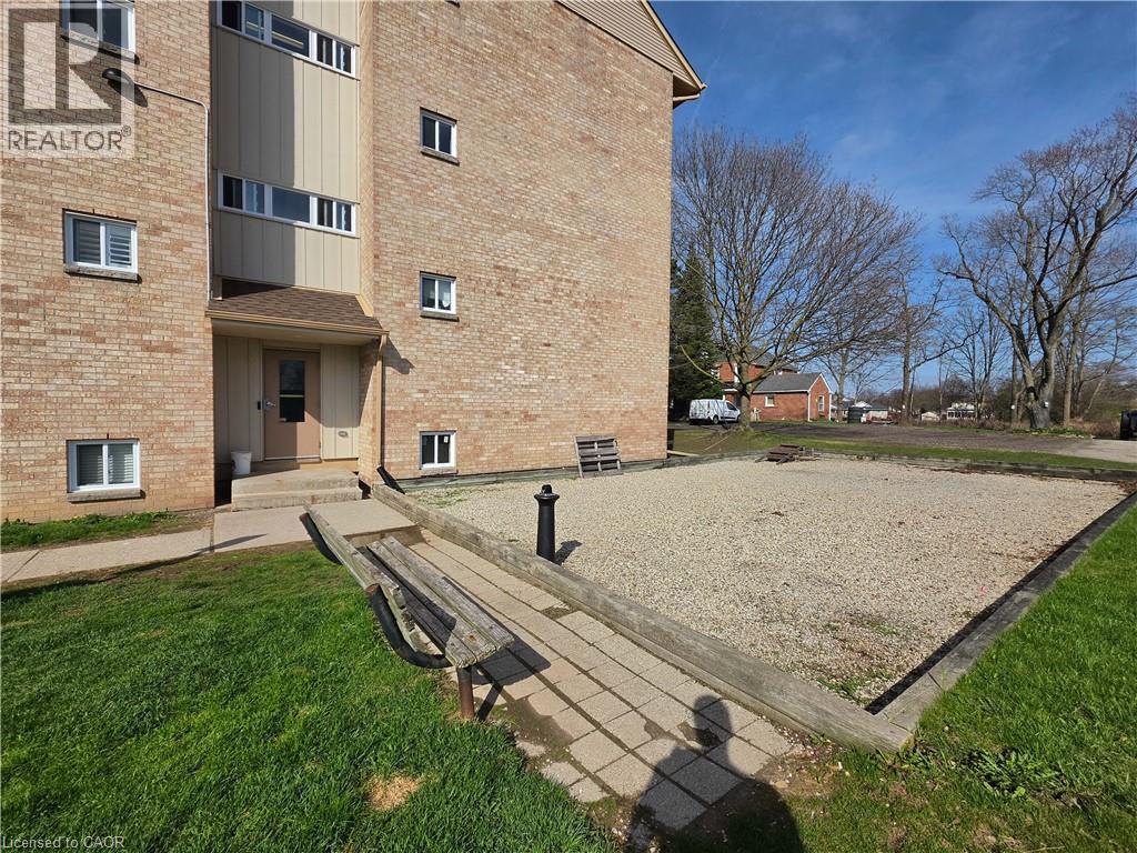 15 Hofstetter Avenue Unit# 106, Kitchener, Ontario  N2A 3Z7 - Photo 18 - 40822927