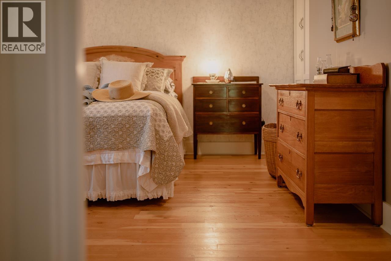 5058 Block Drive, 108 Mile Ranch, British Columbia  V0K 2Z0 - Photo 25 - R3112672