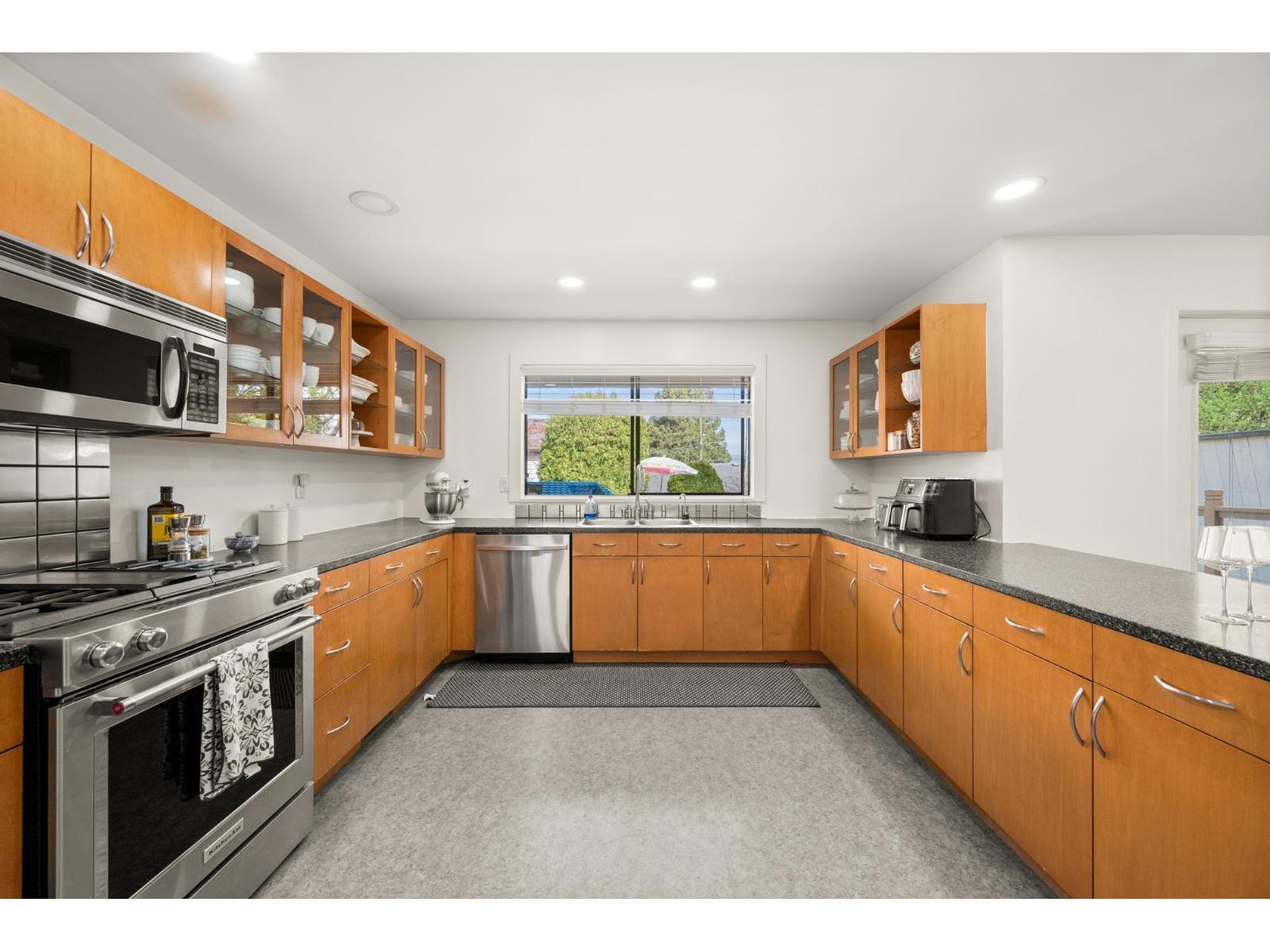 11473 Royal Crescent, Surrey, British Columbia  V3V 6V5 - Photo 9 - R3113490