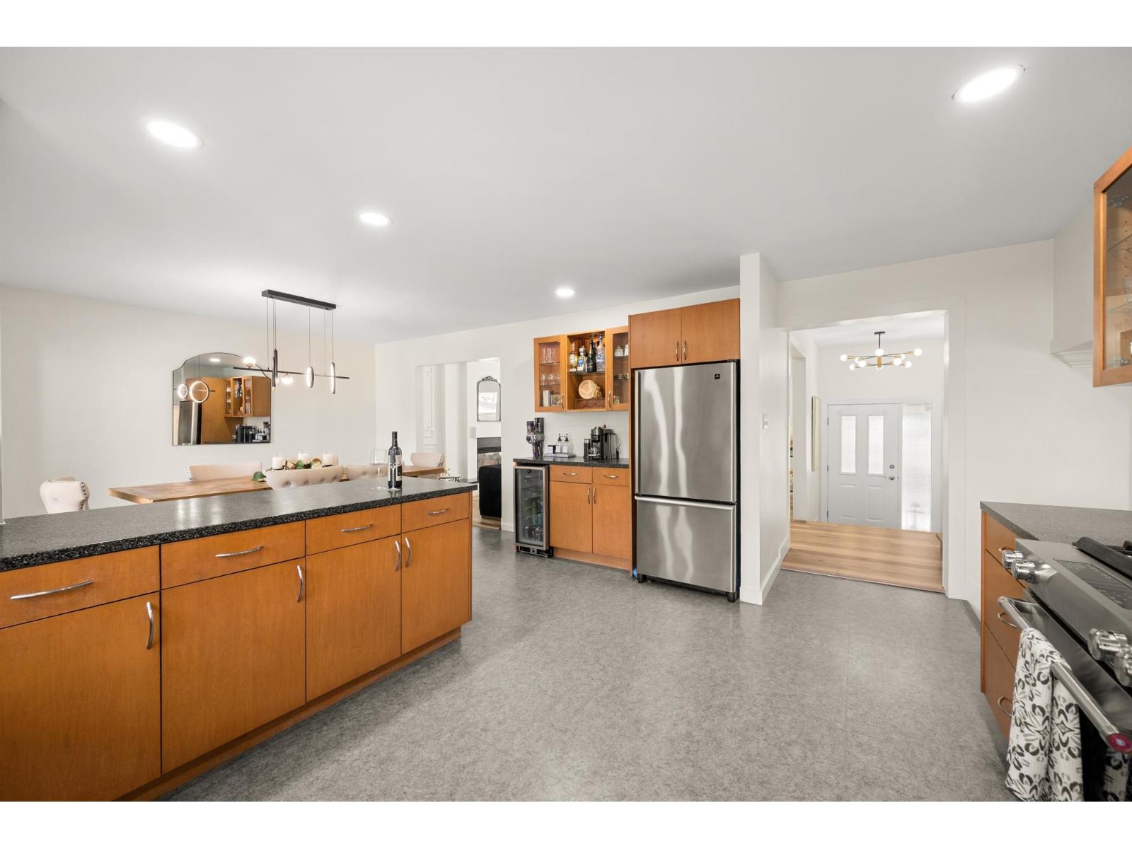 11473 Royal Crescent, Surrey, British Columbia  V3V 6V5 - Photo 8 - R3113490