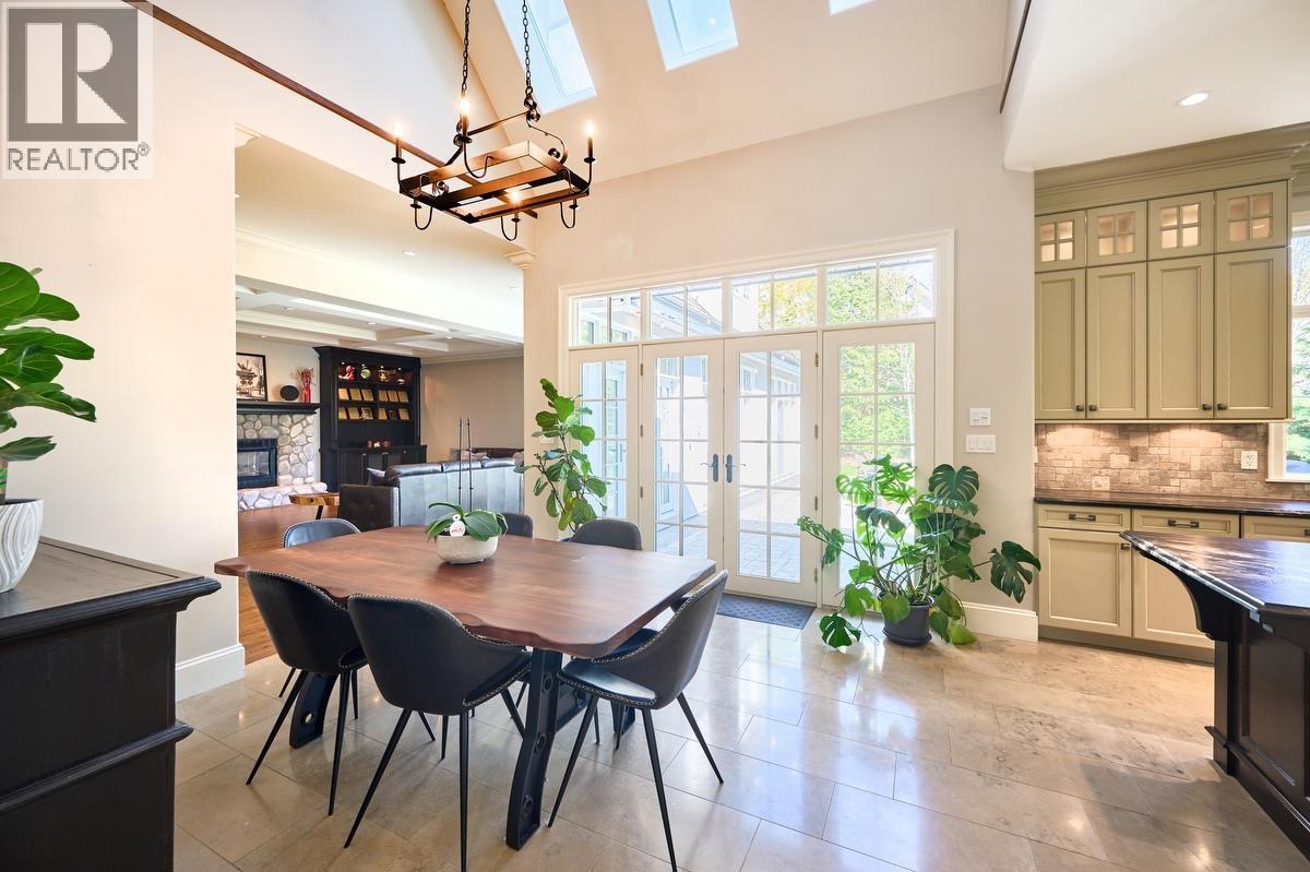 1373 Glenbrook Street, Coquitlam, British Columbia  V3E 3G8 - Photo 10 - R3114082