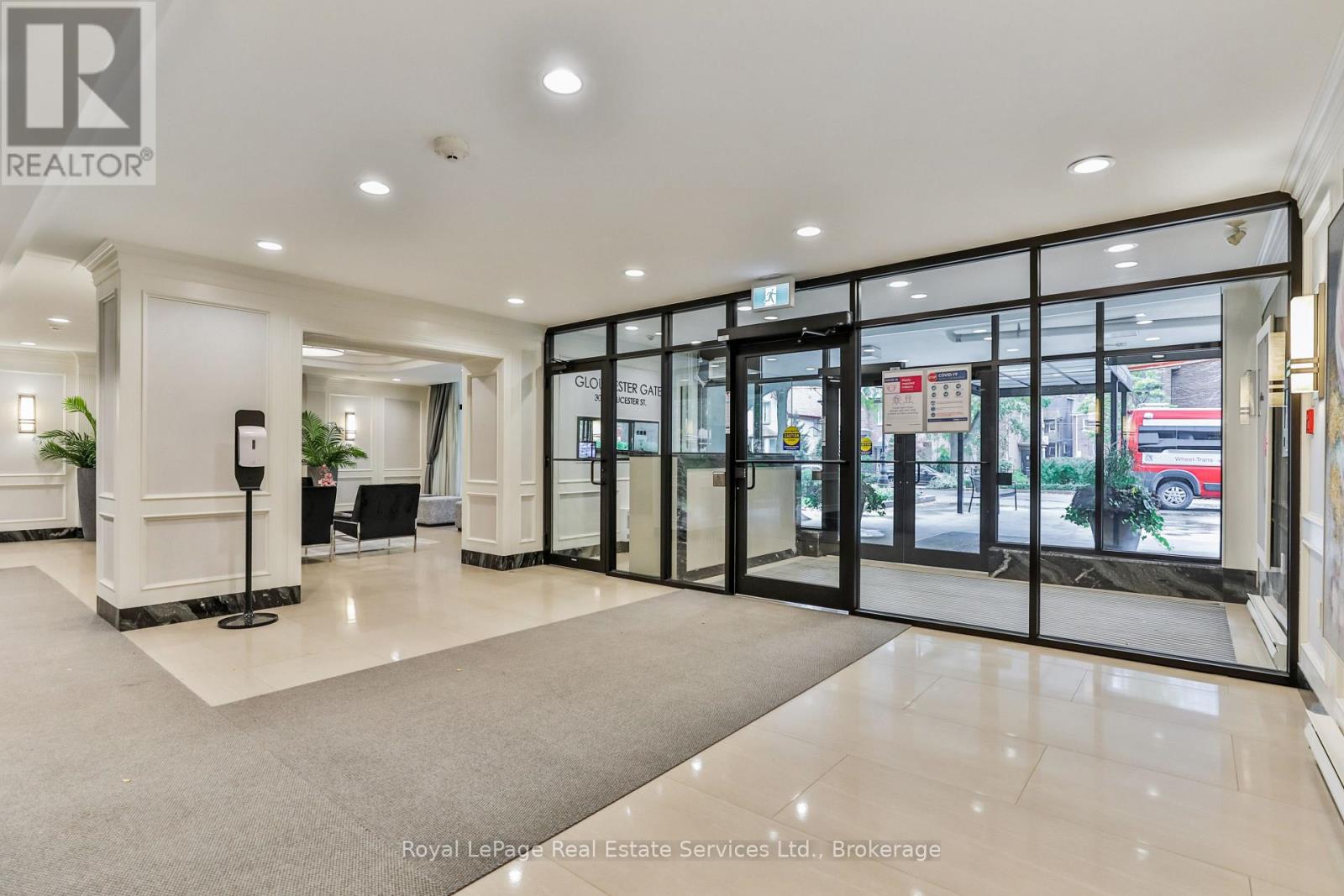 1807 - 30 Gloucester Street, Toronto, Ontario  M4Y 1L6 - Photo 4 - C13027072