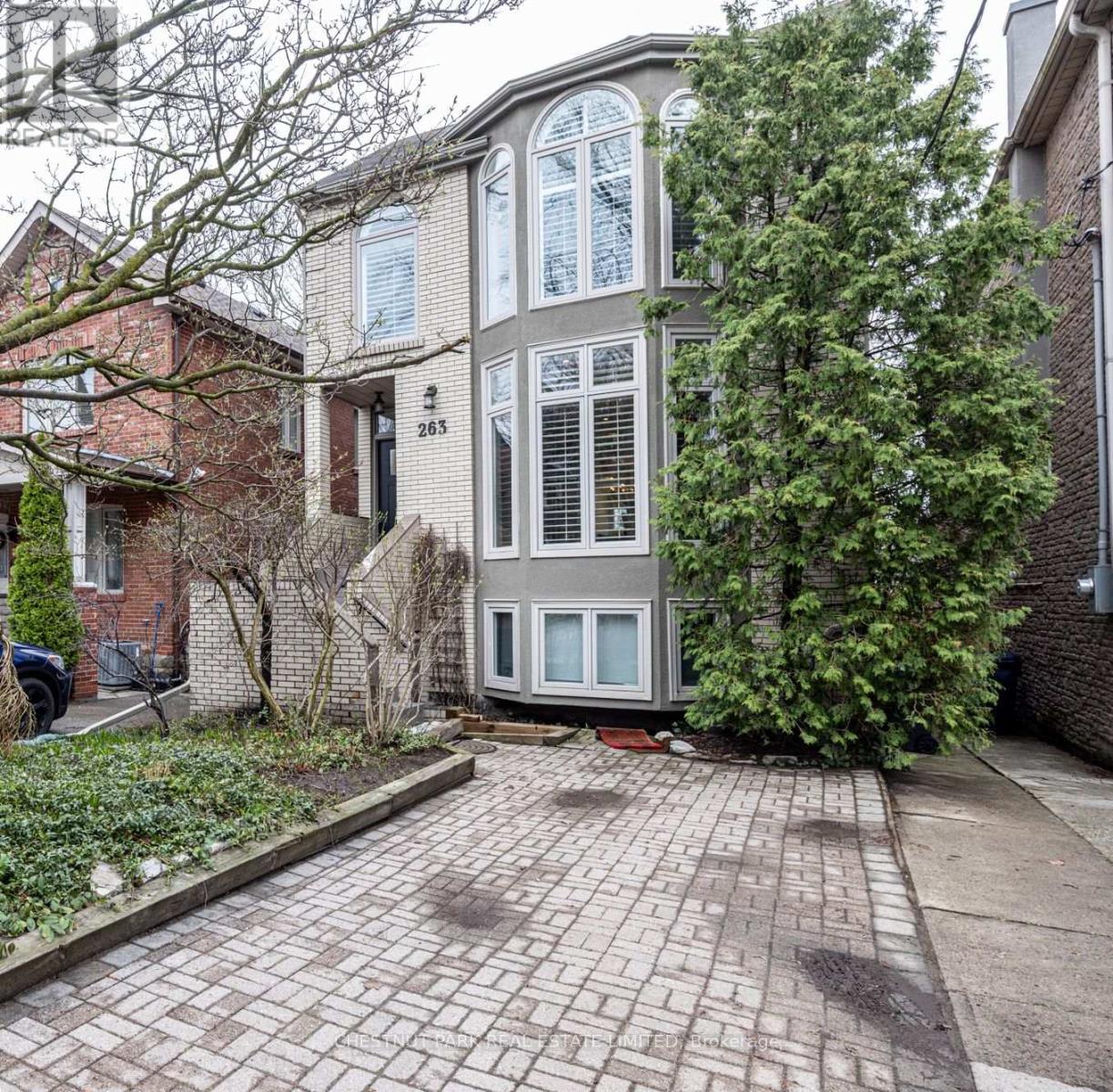 263 ERSKINE AVENUE, Toronto, Ontario