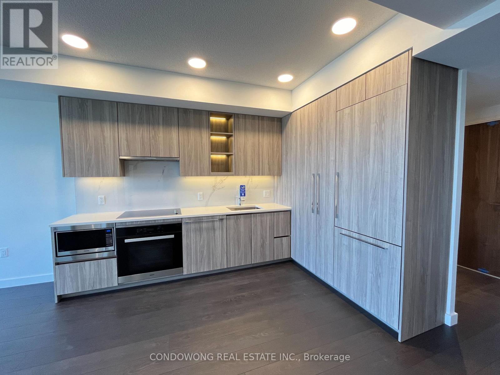 1807 - 25 MCMAHON DRIVE, Toronto, Ontario