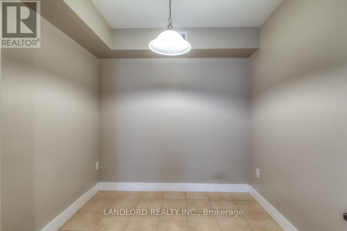 1702 - 20 Blue Jays Way, Toronto, Ontario  M5V 3W6 - Photo 10 - C13027126