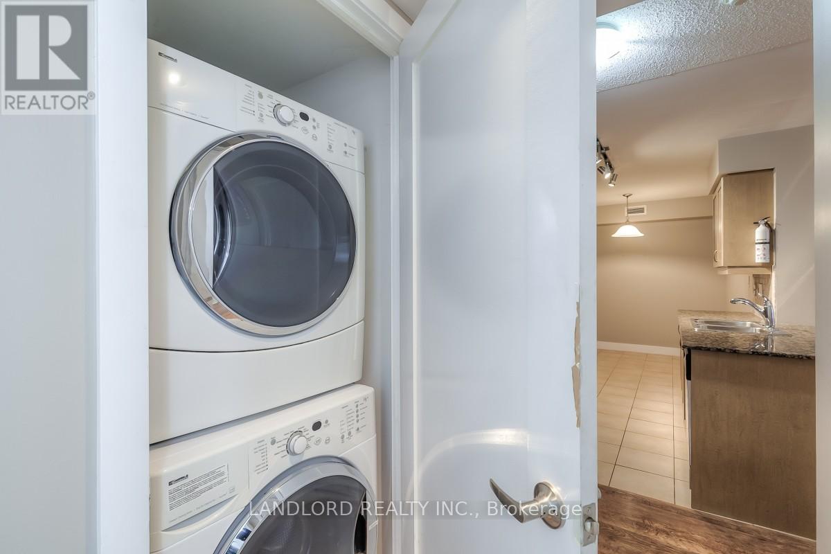 1702 - 20 Blue Jays Way, Toronto, Ontario  M5V 3W6 - Photo 20 - C13027126