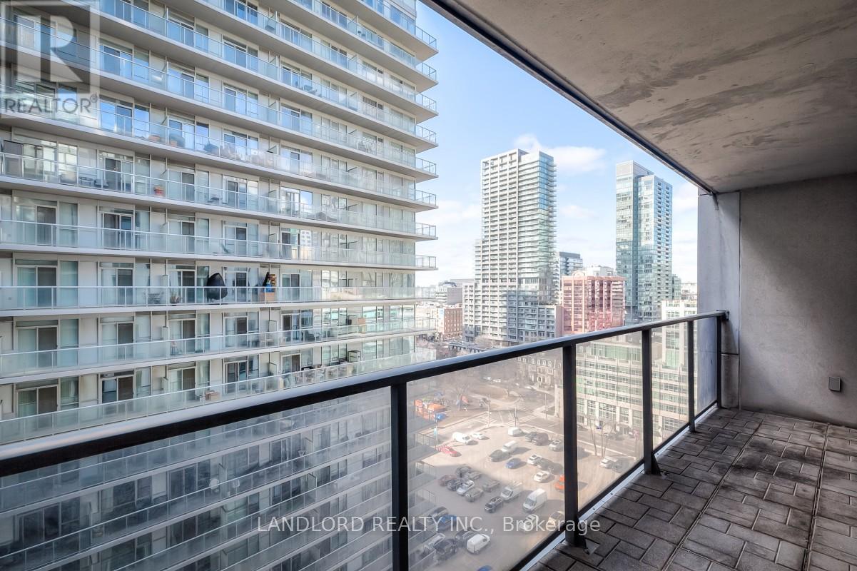 1702 - 20 Blue Jays Way, Toronto, Ontario  M5V 3W6 - Photo 21 - C13027126