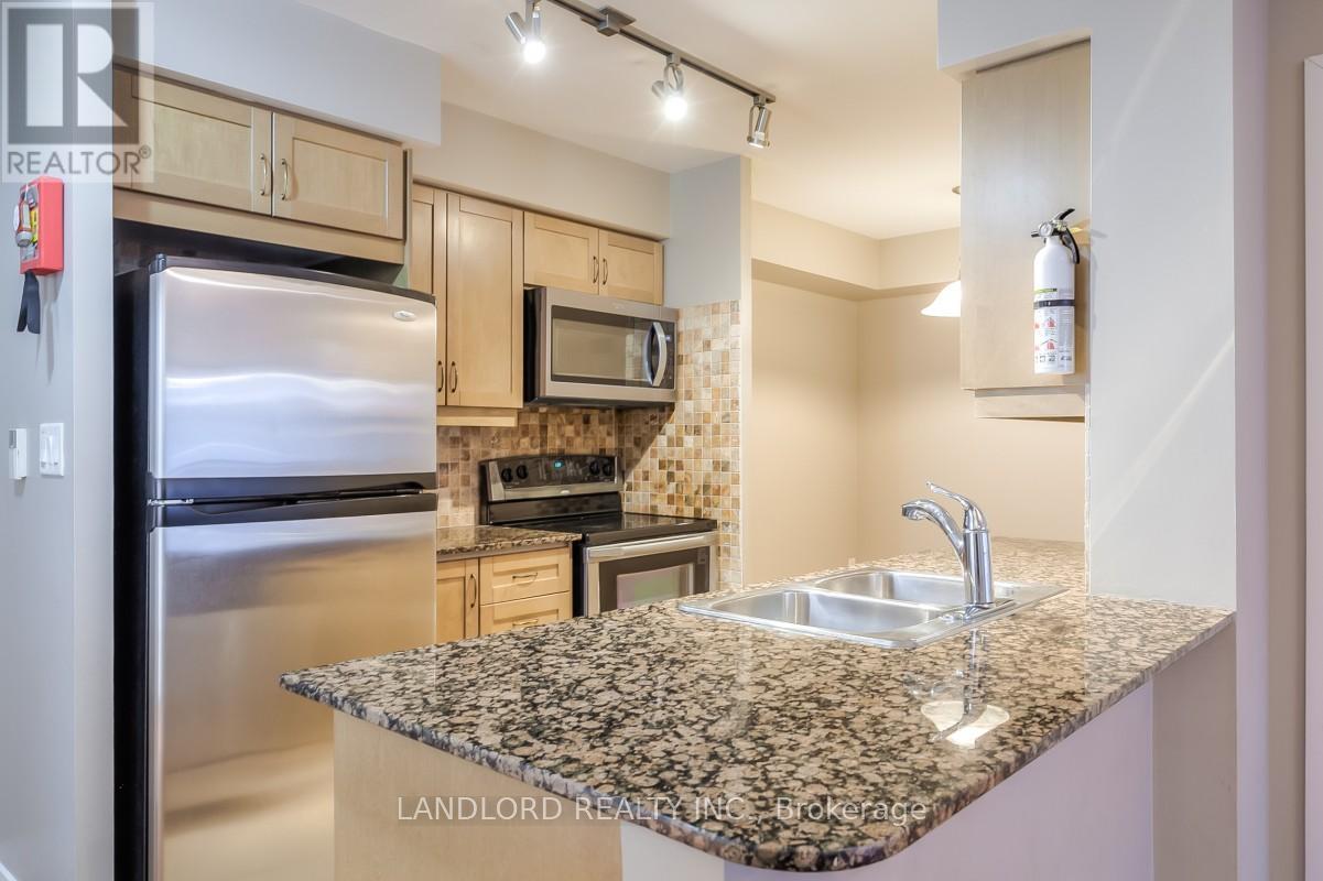 1702 - 20 Blue Jays Way, Toronto, Ontario  M5V 3W6 - Photo 8 - C13027126