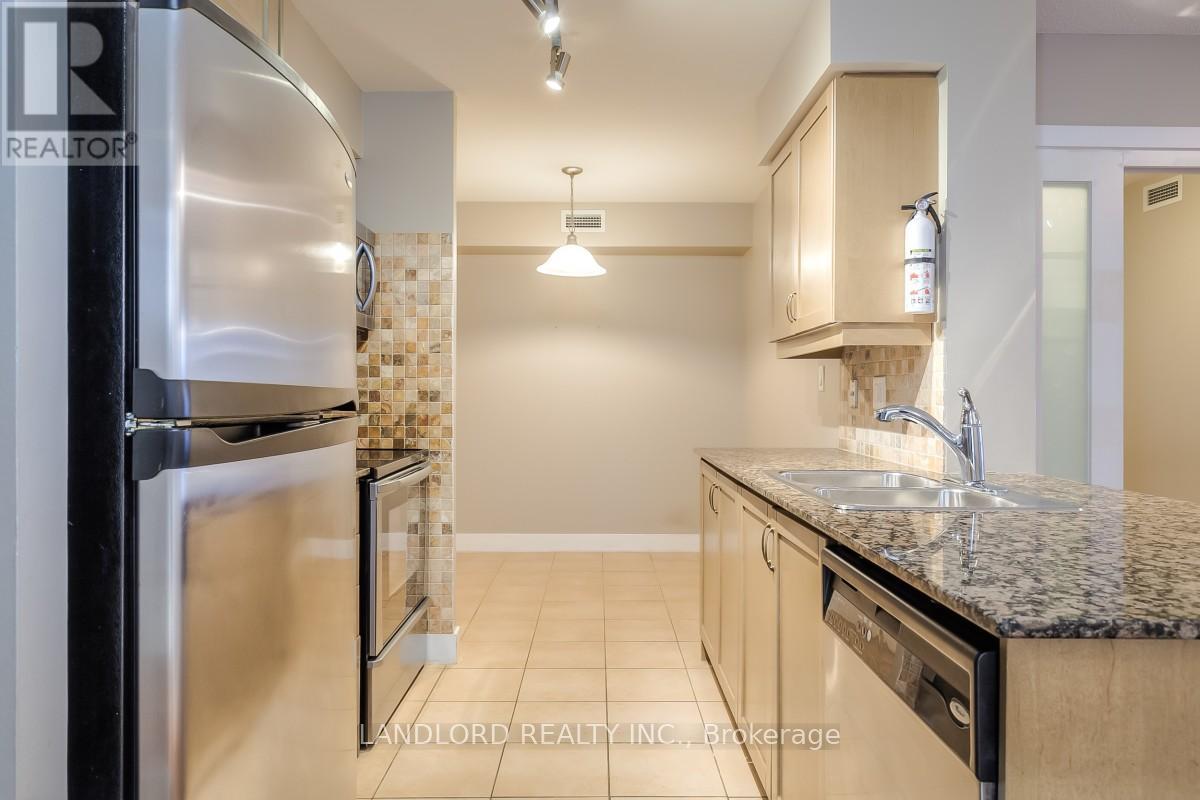 1702 - 20 Blue Jays Way, Toronto, Ontario  M5V 3W6 - Photo 9 - C13027126